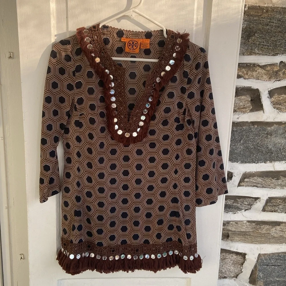 Tory Burch Brown tunic top with MIRROR CIRCLE TRIM AROUND NECK & Bottom size 2 - Picture 2 of 15